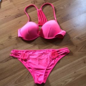 Victoria’s Secret bikini 👙